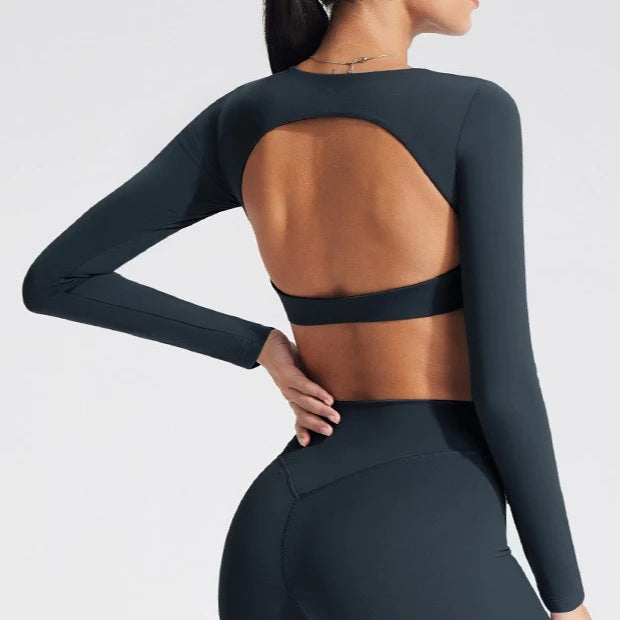 Long-sleeved yoga top - breathable and comfortable