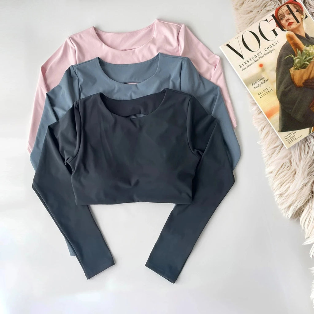 Long-sleeved yoga top - breathable and comfortable